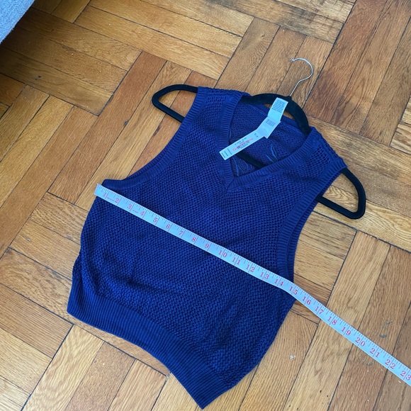 NEW PINK Victoria's Secret CAMBRIDGE KNIT NAVY CROPPED VEST Small - Picture 9 of 10